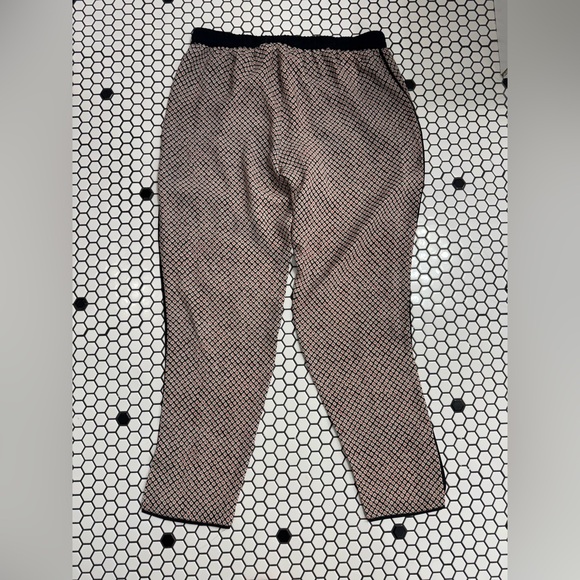 BCBG MaxAZria Sebastian print pants size large - Picture 4 of 4